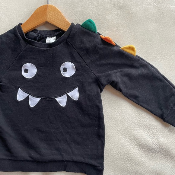 H&M Other - 4/$25💥Monster Dinosaur Cute Sweatshirt, 3D Rainbow Shoulder Scales, Black White